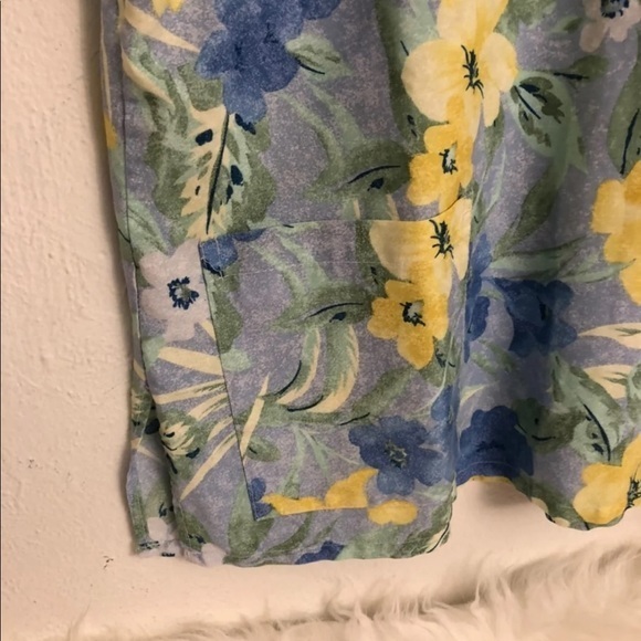 Dilly Scrub Top Women’s Size XL Made IN U.S.A V-Neck Pullover Blue Yellow - Picture 10 of 12